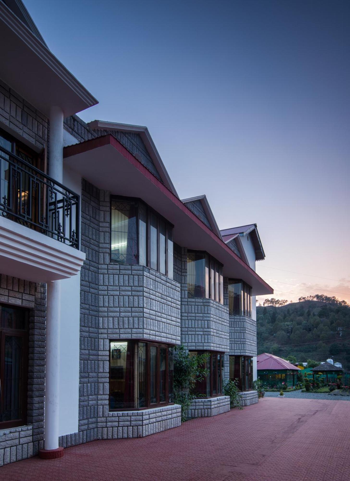 Ivy The Boutique Hotel Near Neem Karoli Temple Найнитал Экстерьер фото